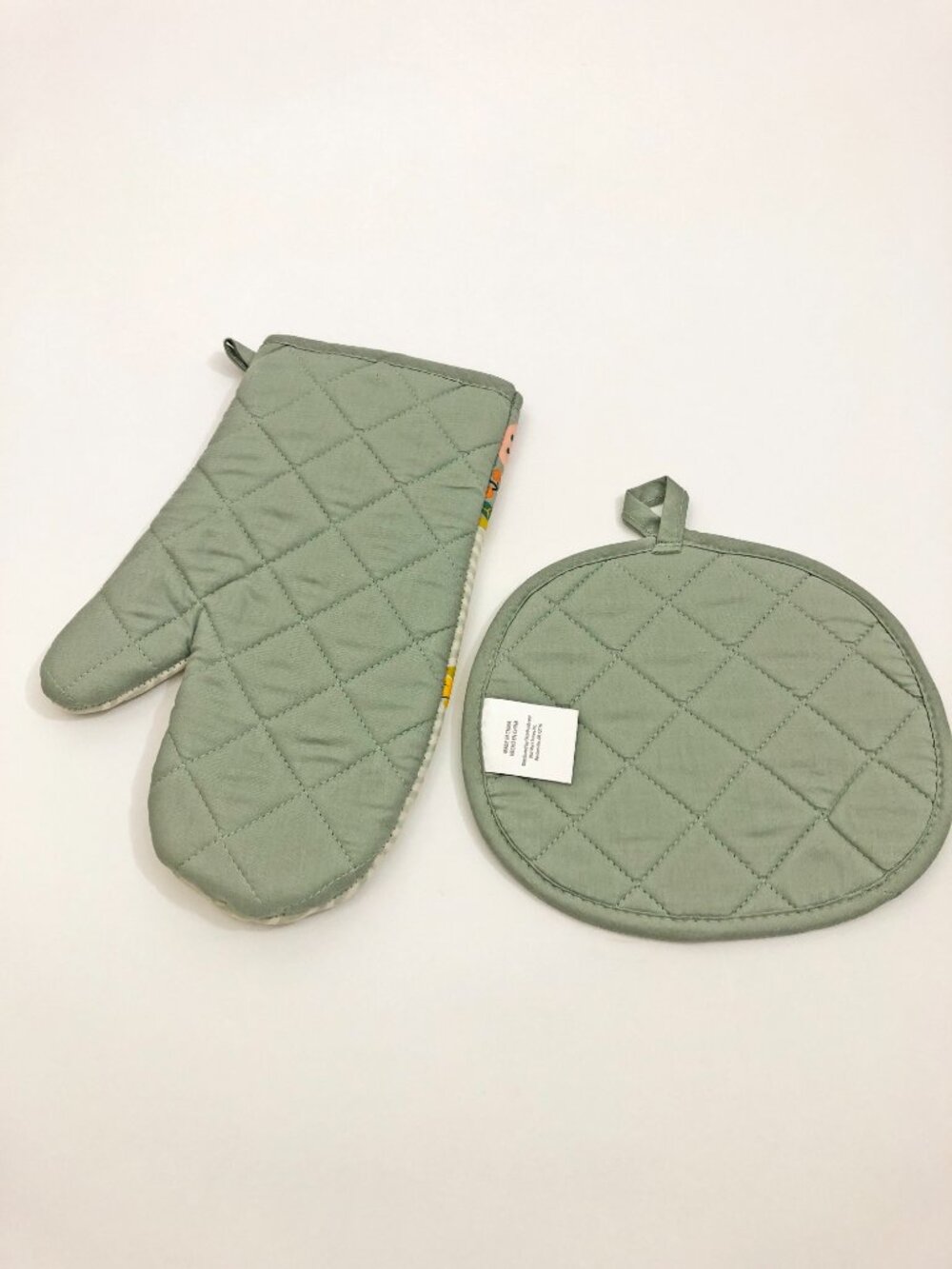 Hello Autumn Oven Mitt & Pumpkin Potholder Set. - Picture 2 of 2